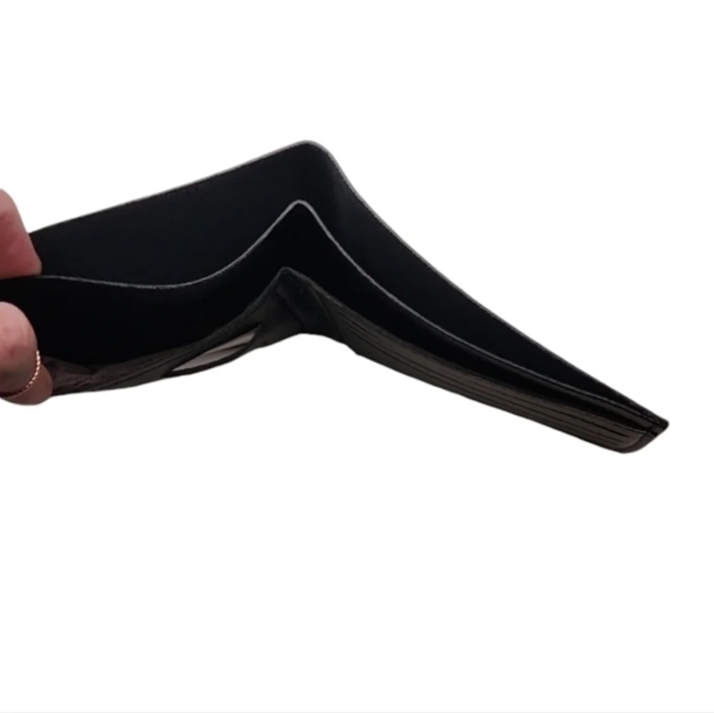 Mens Short Cowhide Leather Embbossed Wallet‎ Black
